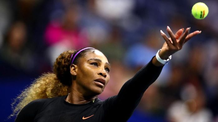 Serena Williams lolos ke babak ketiga Amerika Serika Terbuka 2019 usai menang tiga set atas Caty McNally (Foto: Clive Brunskill/Getty Images)