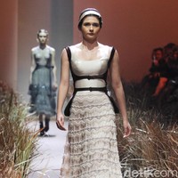 Fashion show karya busana couture Hian Tjen terinspirasi dari kehidupan kaum Amish, digelar di Dian Ballroom Raffles Hotel. Jakarta. Rabu [28/08/2019]. Foto: Mohammad Abduh/Wolipop