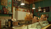 Pabrik The Great American Popcorn berdiri di Illinois dan memiliki lebih dari 150 rasa popcorn. Dengan pabrik yang vintage, acara jalan-jalan jadi semakin seru. Foto: Istimewa