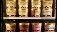 Pabrik es krim Blue Bell Creameries letaknya di Brenham. Jika ikut tur di sini, bisa mencicipi berbagai macam rasa es krim sambil melihat pembuatan es krim ini secara langsung.  Foto: Istimewa
