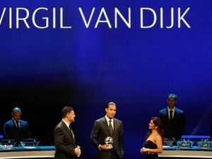 Van Dijk Bek Terbaik Liga Champions 2018/2019
