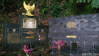 Mata air ini belum pernah berhenti mengalir meski musim kemarau panjang sekalipun. Keberadaannya sangat dihormati dan disakralkan. (Ardian Fanani/detikcom)