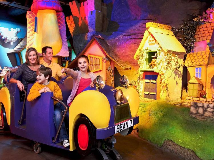 10 Pabrik Makanan Ternama di Dunia Ini Bisa Jadi Destinasi Liburan Foodies!