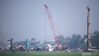 Menurut Dadang, keberadaan danau tersebut nantinya tidak hanya sebagai penampungan air sementara atau retensi tapi juga bisa diolah untuk dialirkan ke permukiman atau industri di sekitarnya. Sehingga hal itu bisa mengurangi penggunaan air tanah.