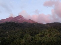 Status Gunung Karangetang di Sulut Naik Level II Waspada