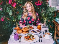 Pesan Banyak Menu di Resto, Influencer Sering Buang-buang Makanan