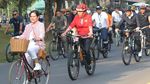 Serunya Jokowi-Iriana Bersepeda di Candi Borobudur