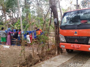Kekeringan Meluas, Tiap Minggu BPBD Ponorogo Kirim 51 Tangki Air ke 21 Desa