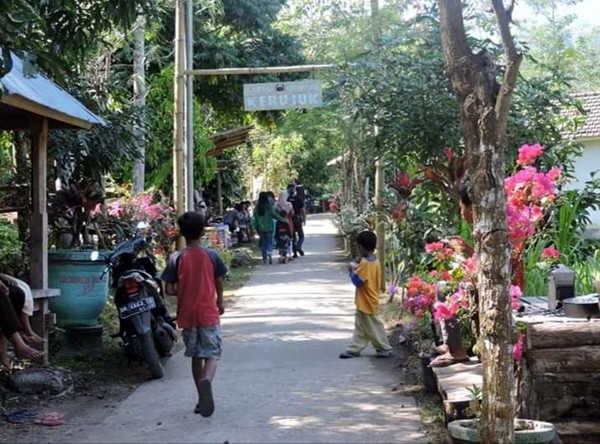 Lokasi pasar ini berada di Ekowisata Kerujuk, tepatnya di Desa Pemenang Barat, Kecamatan Pemenang, Kabupaten Lombok Utara, NTB. (dok. Disbudpar KLU)