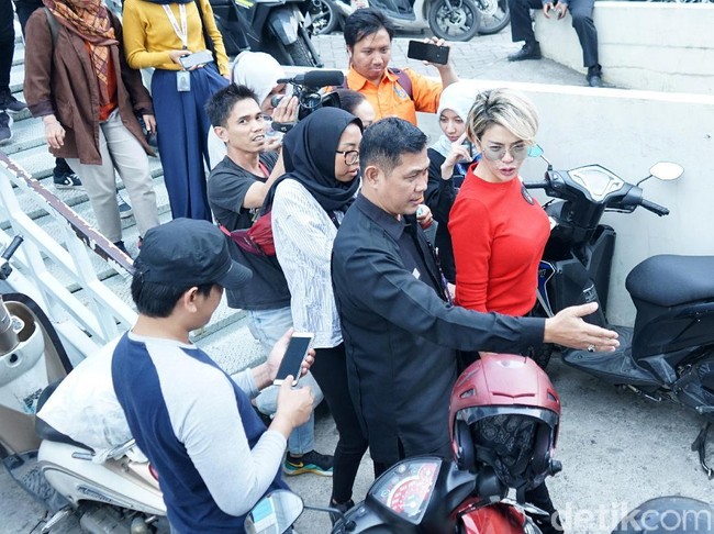 Tajir, Nikita Mirzani Klaim Jika Meninggal Tak Tinggalkan Utang
