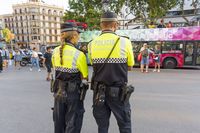 Kepolsiian Spanyol memperketat keamanan untuk memberi rasa nyaman bagi turis (iStock)