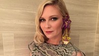 Kirsten Dunst tidak pernah takut membela diri kalau ada produser atau sutradara yang menyebutnya harus menurunkan berat badan. Hal itu pernah terjadi padanya di proyek The Beguiled. Dia diminta sutradara Sofia Coppola untuk diet dan Kirsten Dunst menolaknya mentah-mentah. (Foto: Dok. Instagram/kirstendunst)