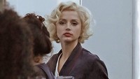 Baru-baru ini ramai penampilan Ana saat syuting yang disebut mirip sekali dengan Marilyn Monroe. Dok. Ist