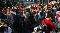 Sejumlah warga mulai memadati kawasan Bundaran HI, Jakarta, Sabtu (31/8/2019).