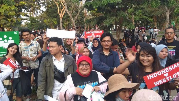 Penonton Konser Westlife Mulai Padati Candi Borobudur 