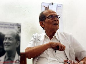 Foto: Mangku Sitepoe, Dokter Murah Hati dengan Tarif Cuma Rp 10 Ribu