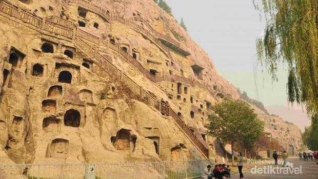 Longmen Grottoes