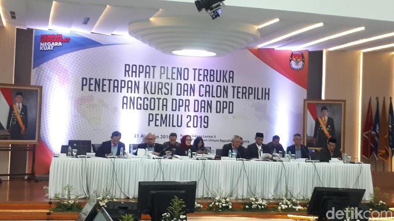 Krisdayanti hingga Tommy Kurniawan, Ini Anggota DPR dari Kalangan Artis Krisdayanti hingga Tommy Kurniawan, Ini Anggota DPR dari Kalangan Artis