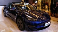 Sedangkan untuk tipe Performance dengan penggerak semua roda, punya akselerasi 0-100 km per jam dalam 3,2 detik dengan kecepatan maksimum 261 km per jam.