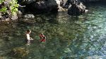 Melepas Penat Lewat Berendam Air Hangat di Pantai Timbako
