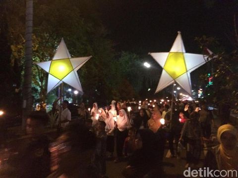 Sambut 1 Muharam, Warga Ciamis Gelar Pawai Obor