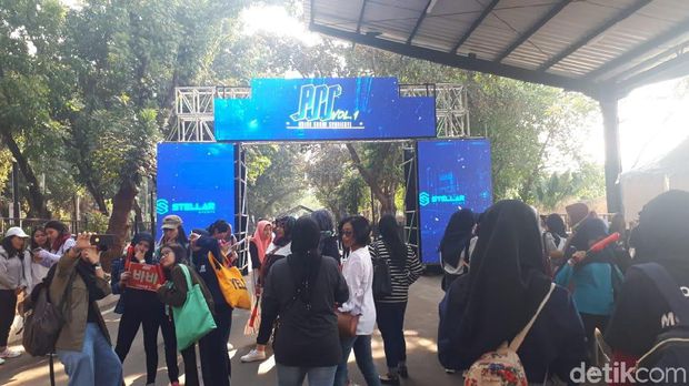 Bertabur Bintang Hip Hop, Fans Padati Venue 'Asian Sound Syndicate'