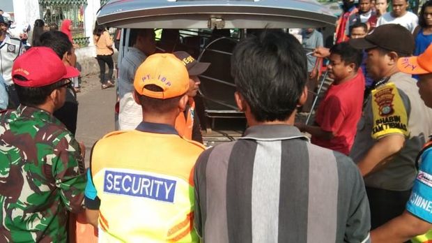 Pria Tewas Terserempet Kereta di Pasar Minggu