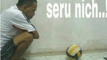 Nah, buat yang nggak bisa nonton Juventus vs Napoli secara live dini hari nanti, jangan sampai seperti begini ya. (Foto: internet)