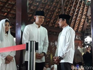 Ibunda SBY Wafat, Sandiaga Melayat ke Puri Cikeas