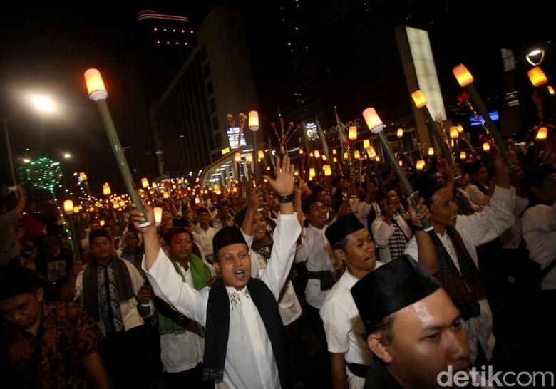 Pertama dalam Sejarah, Jakarta Pawai Obor Libatkan 4.000 Orang