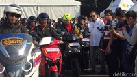 Budi Karya mengatakan, pameran dan parade ini merupakan salah satu implementasi dari Peraturan Presiden Nomor 55 Tahun 2019 tentang Program Kendaraan Bermotor Listrik Berbasis Baterai.