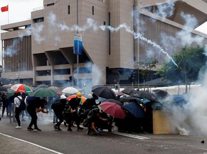 KJRI Hong Kong: Jurnalis Indonesia Terkena Peluru Karet di Dekat Mata