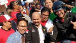 Aksi Menteri Luhut Satmori Motor Listrik