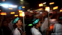 Pawai obor dilakukan longmacrh dari Silang Monas menuju Bundaran Hotel Indonesia.