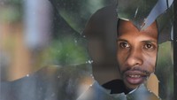 Sebelumnya, Kerusuhan terjadi saat demo di sejumlah titik di Jayapura pada Kamis (29/8). Demonstrasi di Jayapura menuntut proses hukum terhadap pelaku rasisme di asrama mahasiswa Papua di Surabaya, Jatim.