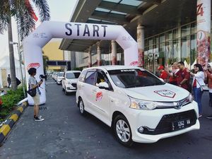 100 Mobil Sejuta Umat Konvoi Bareng Keliling Surabaya
