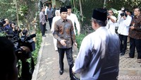 FJokowi disambut langsung oleh SBY dan Agus Harimurti Yudhoyono (AHY).