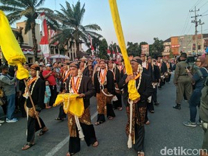 Tiga Pusaka Ponorogo Dikirab Jelang 1 Suro