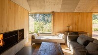 Bahan baku dari rumah ini membuat penghuninya terlindung dari hawa panas yang berlebihan, dan juga hujan ekstrin di kawasan tersebut. Istimewa/Dok. Inhabitat.