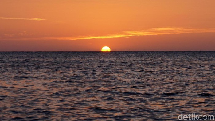 Pantai Timbako tak hanya memiliki panorama alam yang menawan. Di sana, pengunjung juga dapat merasakan sensasi spa dengan pemandangan laut lepas. Penasaran?