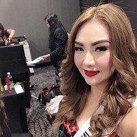 Pada 2019 Poppy mewakili Indonesia di Miss Millenium Universe, kontes kecantikan didirikan oleh Dato Reiss Tiara, yang juga pendiri Thereiss Branding dan Millennium World di Malaysia.  Foto: Instagram @realpoppykelly