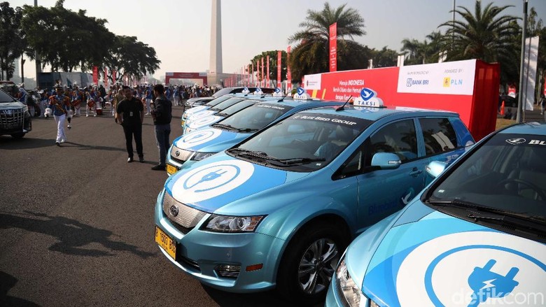 Taksi listrik Bluebird Foto: Pradita Utama Taksi listrik Bluebird Foto: Pradita Utama