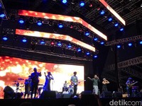 Bernyanyi Bersama Maliq & DEssentials di Hodgepodge Superfest 2019