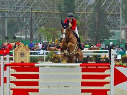 Putri Cantik Steve Jobs Pamer Kemesraan dengan Pacarnya