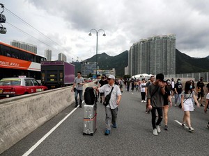 Tim Olimpiade RI Sempat Tertahan di MTR Gara-gara Demo Hong Kong