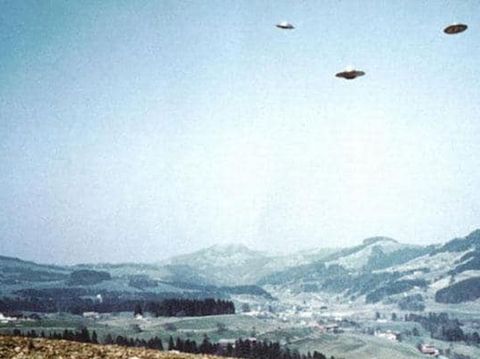 penampakan ufo