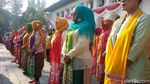 700 Perempuan Menari Kolosal Ketuk Tilu di Gedung Sate