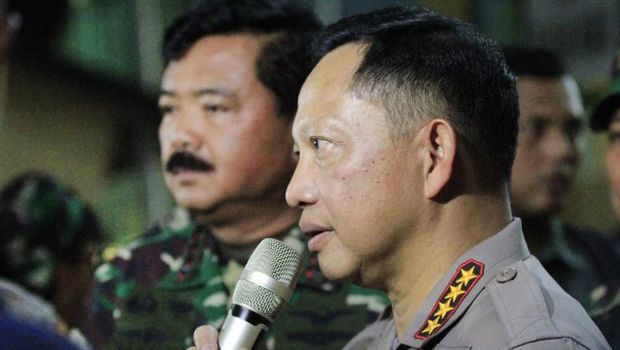 Kapolri Jenderal Tito Karnavian dan Panglima TNI Marsekal Hadi Tjahjanto saat mengunjungi Papua/