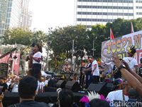 Masyarakat Papua di Jakarta Tari Yospan Bersama di CFD