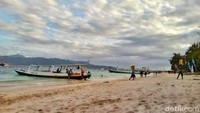 Bergeser ke Lombok di NTB, pulau besar yang satu ini juga kerap disambangi traveler untuk merayakan Tahun Baru. Gili Trawangan pun jadi destinasi favorit untuk momen itu (Harianto Nukman/detikTravel)